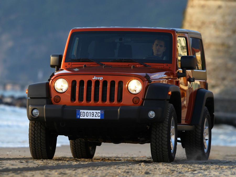  Jeep Wrangler Rubicon 2011 года  (EU) (фото 16 из 30)